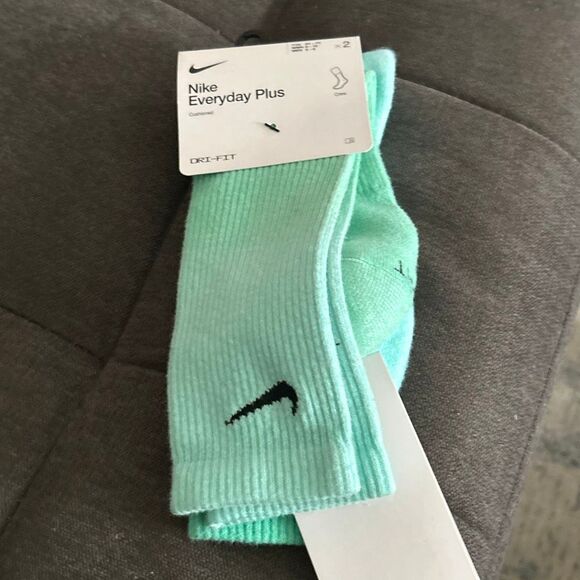 NIKE 2 Pairs "JUST DO IT" Men's/Women's COTTON CREW SOCKS green women’s 6-10 - Picture 1 of 5